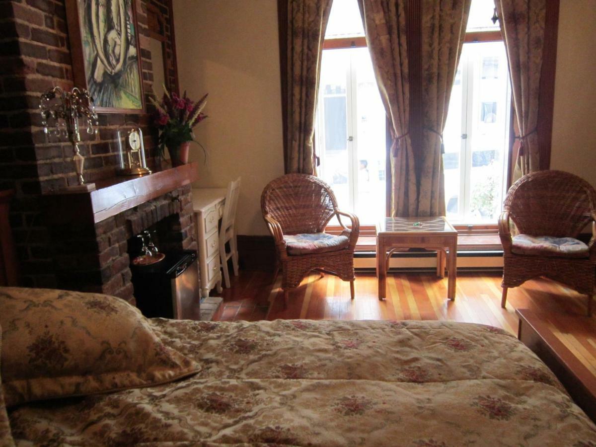 De La Fontaine Bed & Breakfast